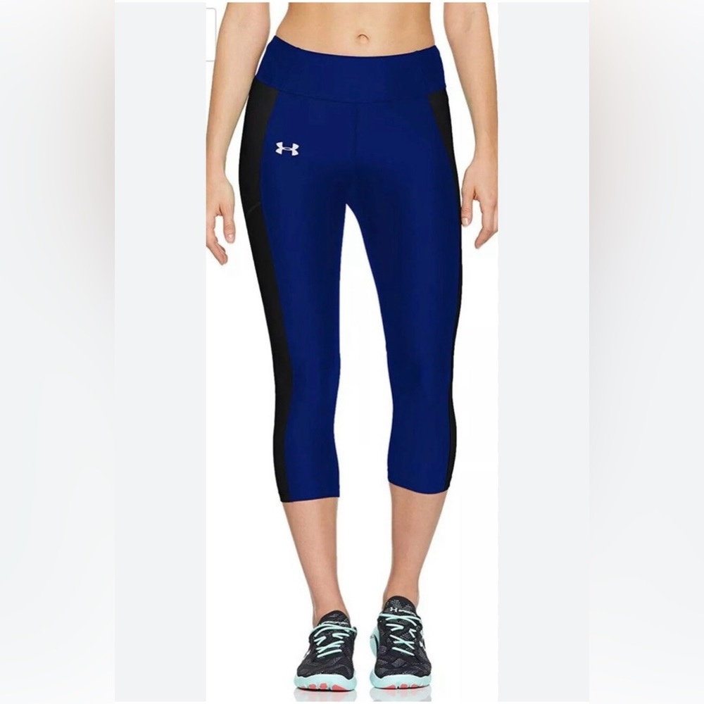 Under Armour Women's Blue and Black Capri Leggings size, extra large heat gear